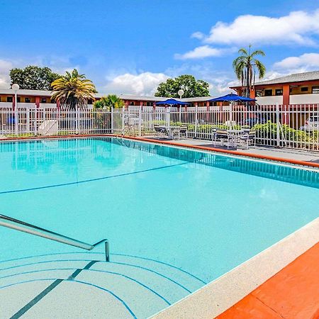 Airport Inn Tampa Zewnętrze zdjęcie